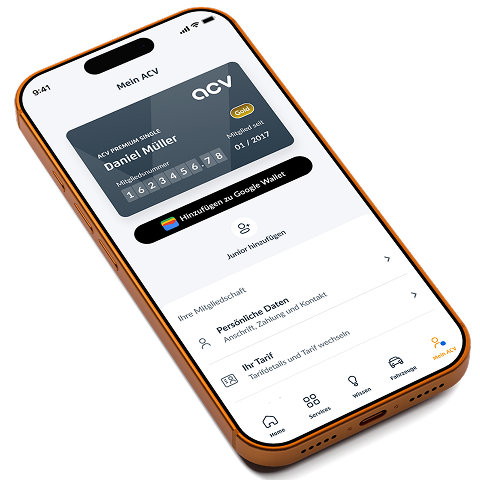 Ein Smartphone zeigt eine digitale Mitgliedskarte für ACV mit dem Namen Daniel Müller, der Kartennummer und dem Ablaufdatum. Die App-Oberfläche zeigt Optionen für persönliche Daten, Mitgliedschaft und das Hinzufügen zu Google Wallet.