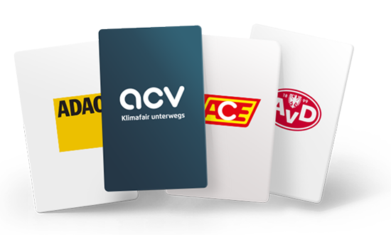 4 karten mit den Logos von ADAC, ACV, ACE und AvD
